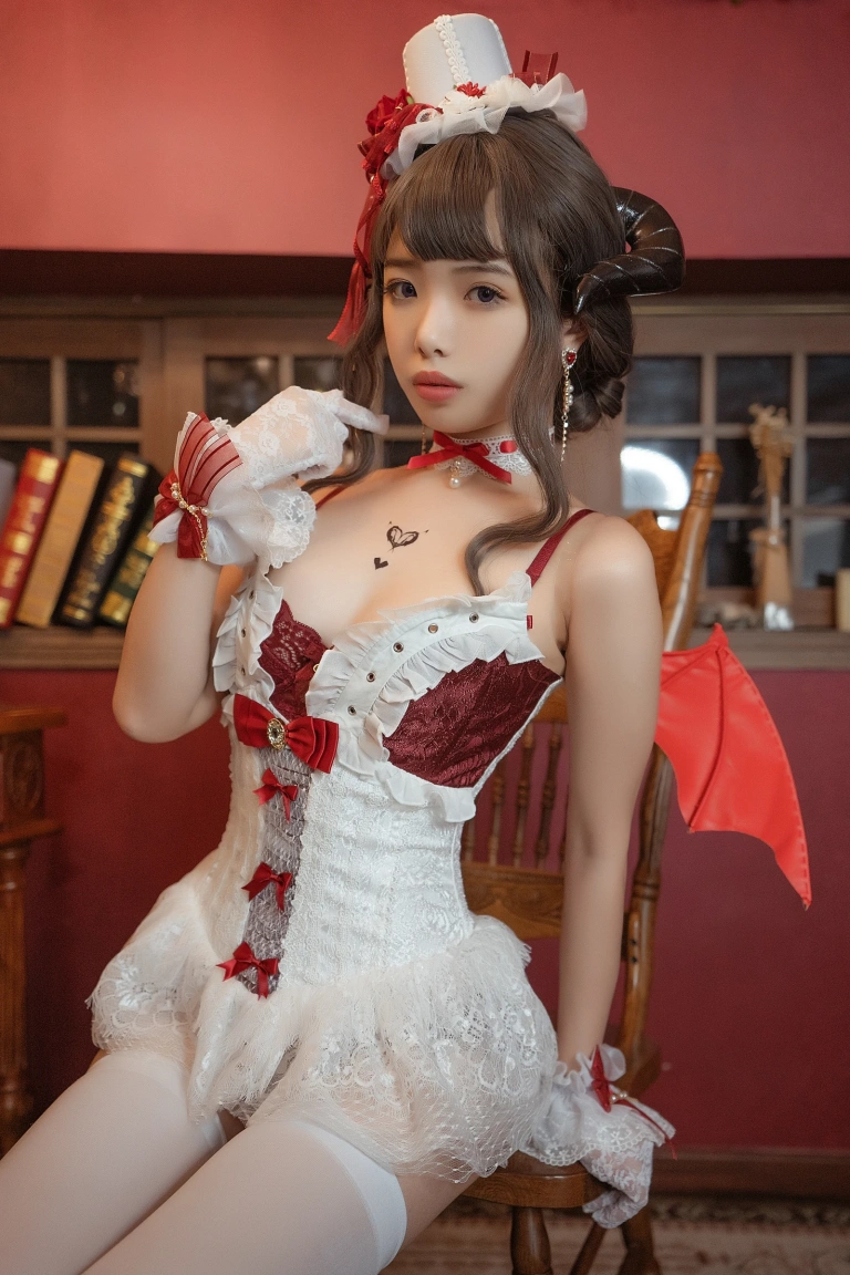 雯仔不讲道理《魅魔本全部电子档（5套）》主题写真：166张全套美图，含2个视频