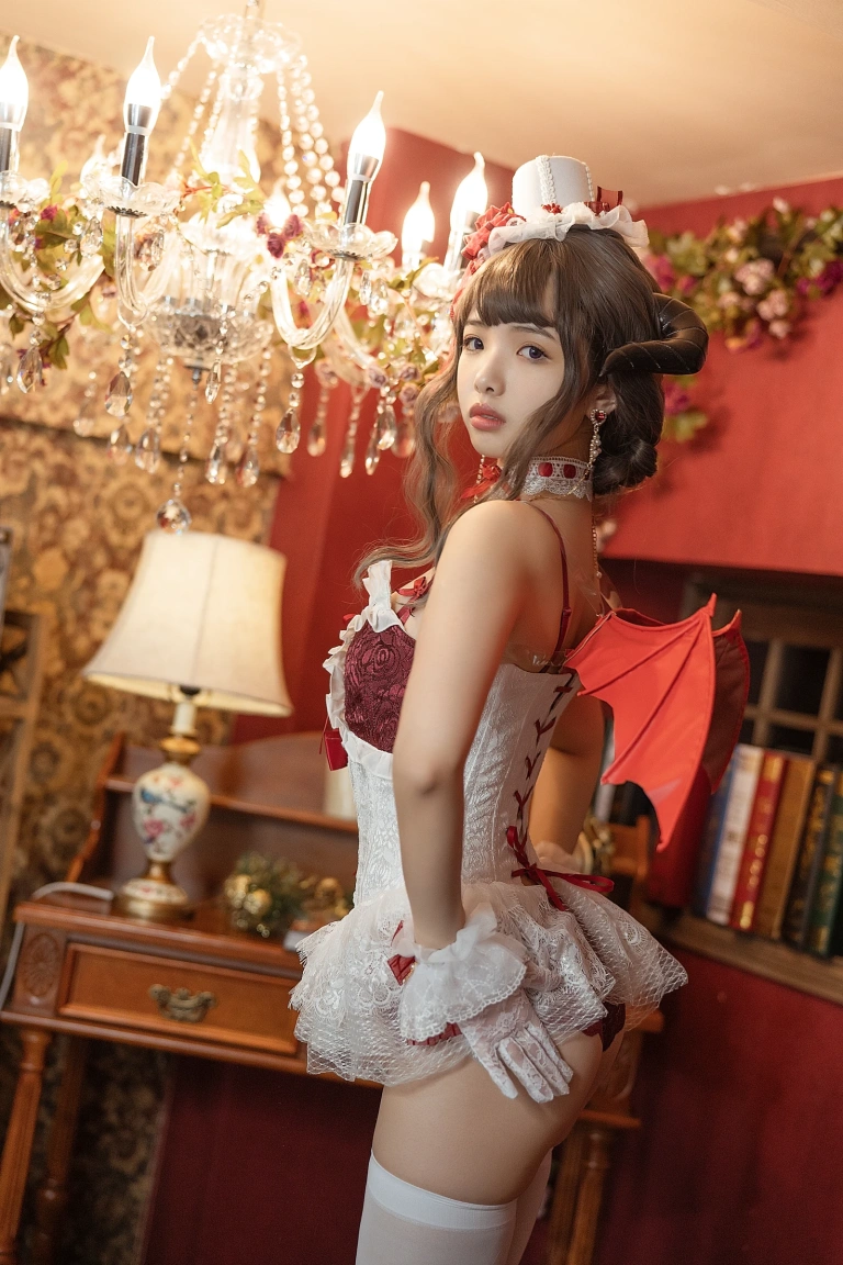 雯仔不讲道理《魅魔本全部电子档（5套）》主题写真：166张全套美图，含2个视频
