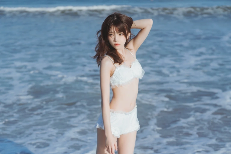 桜桃喵《果夏 小珍珠》主题写真：12张全套美图