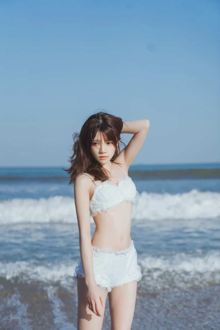 桜桃喵《果夏 小珍珠》主题写真：12张全套美图
