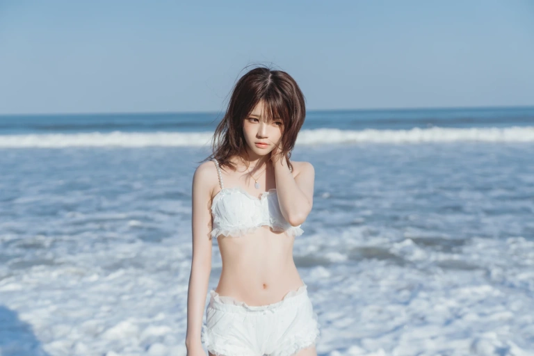 桜桃喵《果夏 小珍珠》主题写真：12张全套美图
