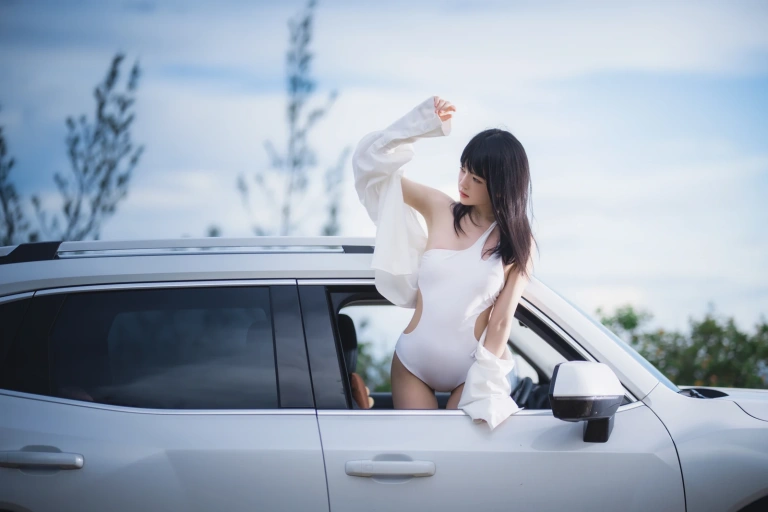 桜桃喵《车车》主题写真：15张全套美图