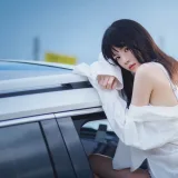桜桃喵《车车》主题写真：15张全套美图