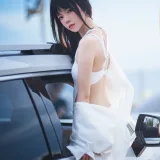 桜桃喵《车车》主题写真：15张全套美图