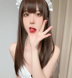 布丁大法《白巧》主题写真：102张全套美图，含7个视频