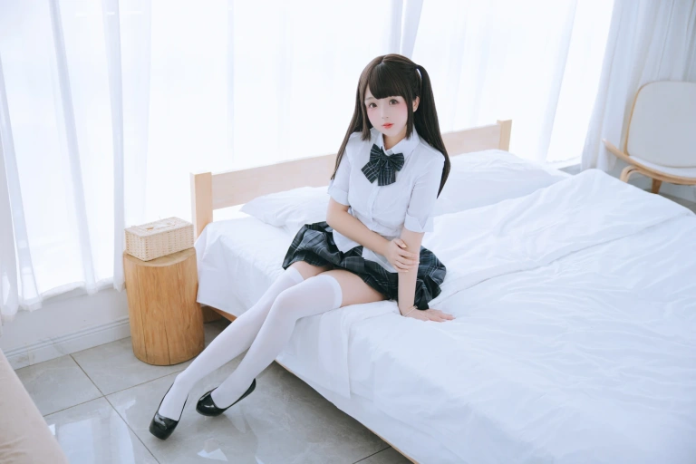 日奈娇(椎名莜)《学姐》主题写真：150张全套美图