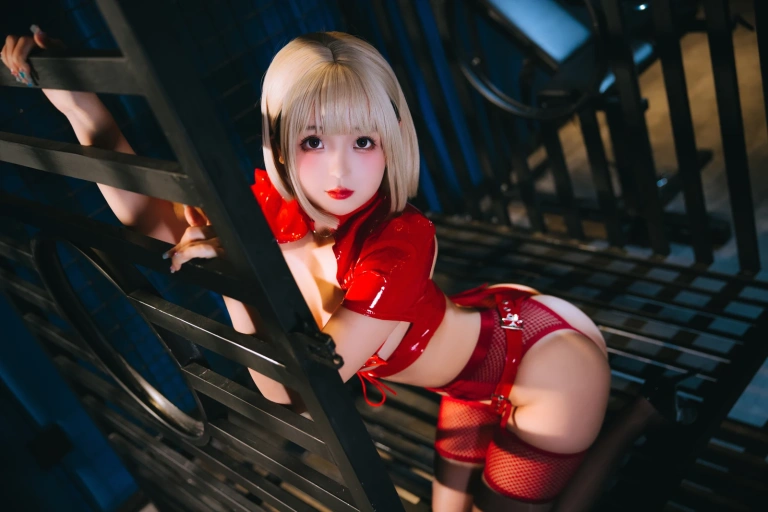日奈娇(椎名莜)《狱长姐姐》主题写真：120张全套美图