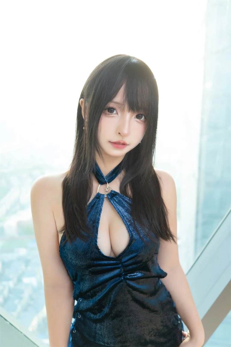 神楽坂真冬《第五季 序号17：《蓝衣旗袍》》主题写真：75张全套美图，含2个视频