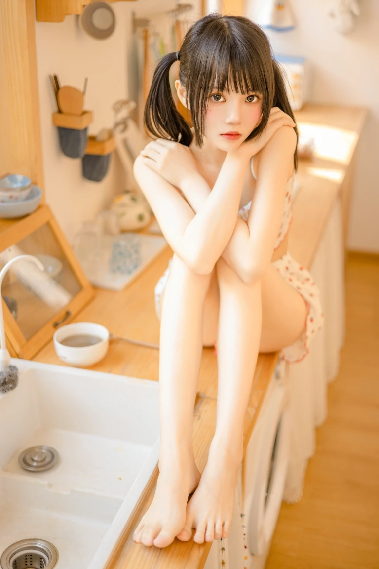 桜桃喵《瞌睡》主题写真：43张全套美图
