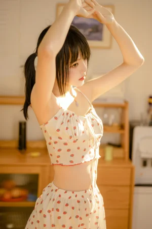 桜桃喵《瞌睡》主题写真：43张全套美图