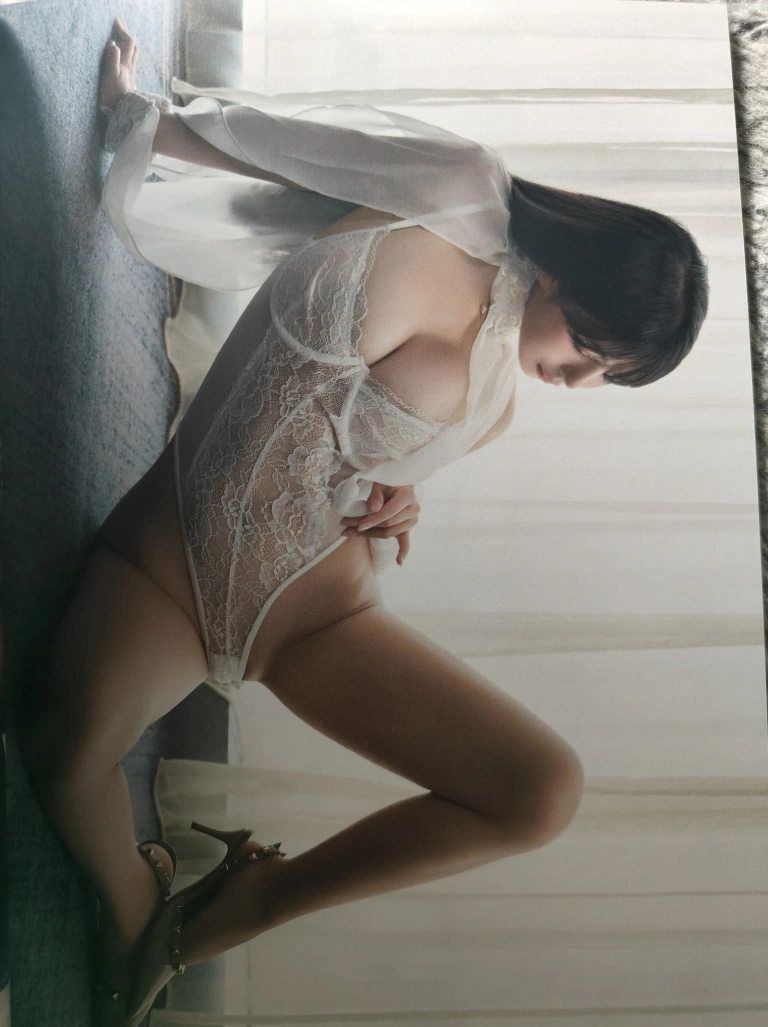 桜井宁宁《实体本 私人秘书》主题写真：74张全套美图