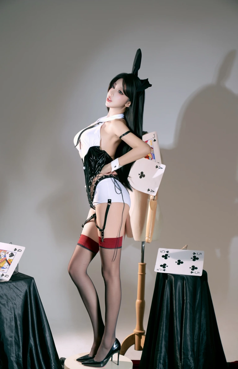 过期米线线喵《25年七夕限定舰长图 卡牌兔女郎》主题写真：49张全套美图