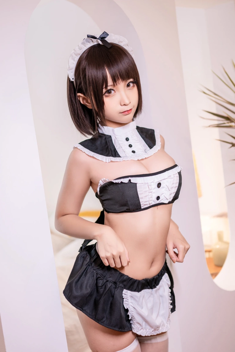 蠢沫沫《沫沫真爱版 撩汉女仆》主题写真：40张全套美图