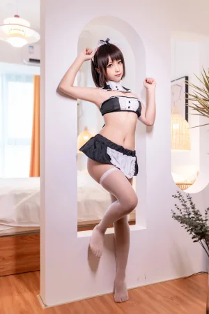 蠢沫沫《沫沫真爱版 撩汉女仆》主题写真：40张全套美图