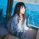 桜桃喵《蓝衬衫》主题写真：44张全套美图