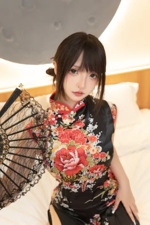 神楽坂真冬《第五季 序号18：《古典旗袍》》主题写真：75张全套美图，含2个视频