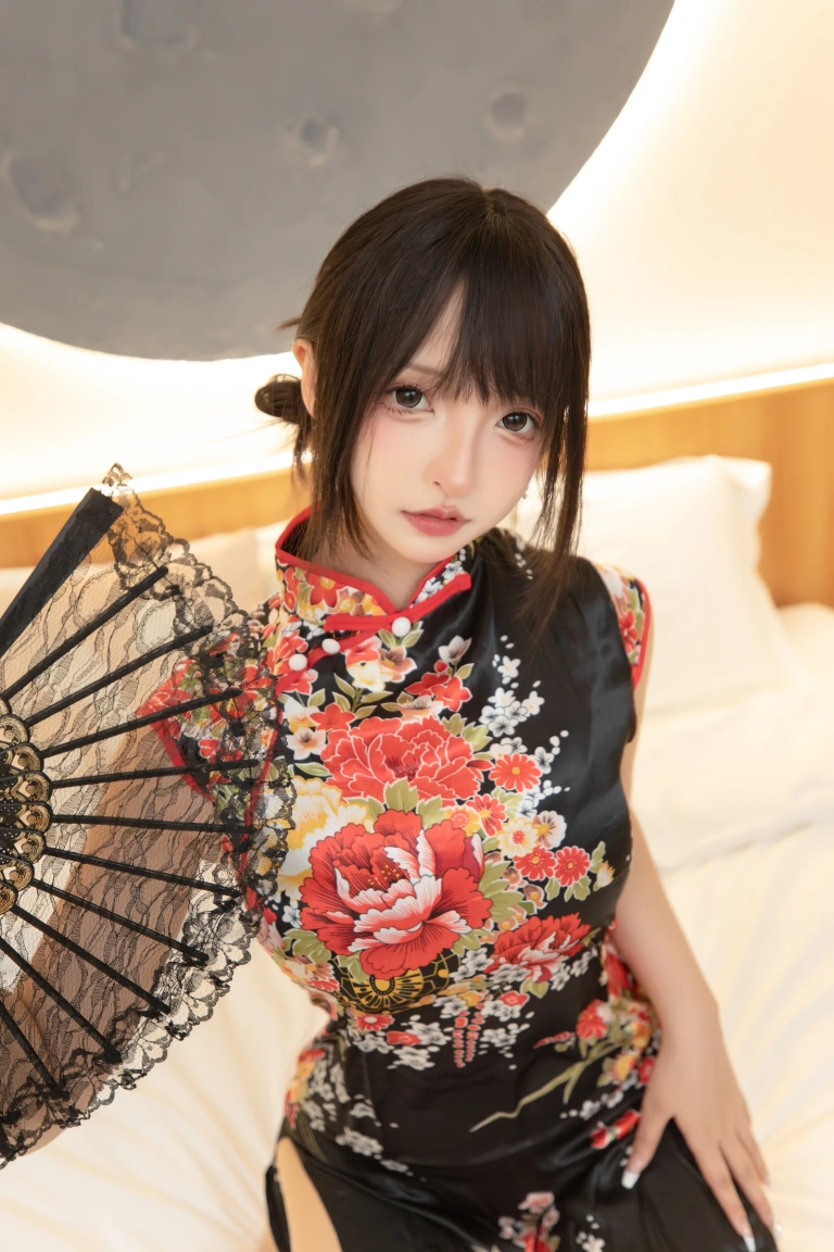 神楽坂真冬《第五季 序号18：《古典旗袍》》主题写真：75张全套美图，含2个视频