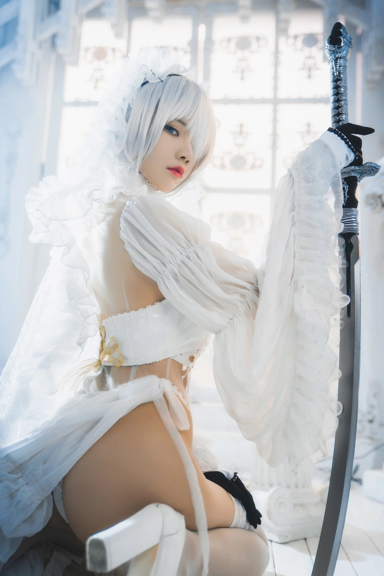 桜桃喵《2b花嫁》主题写真：69张全套美图
