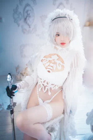 桜桃喵《2b花嫁》主题写真：69张全套美图