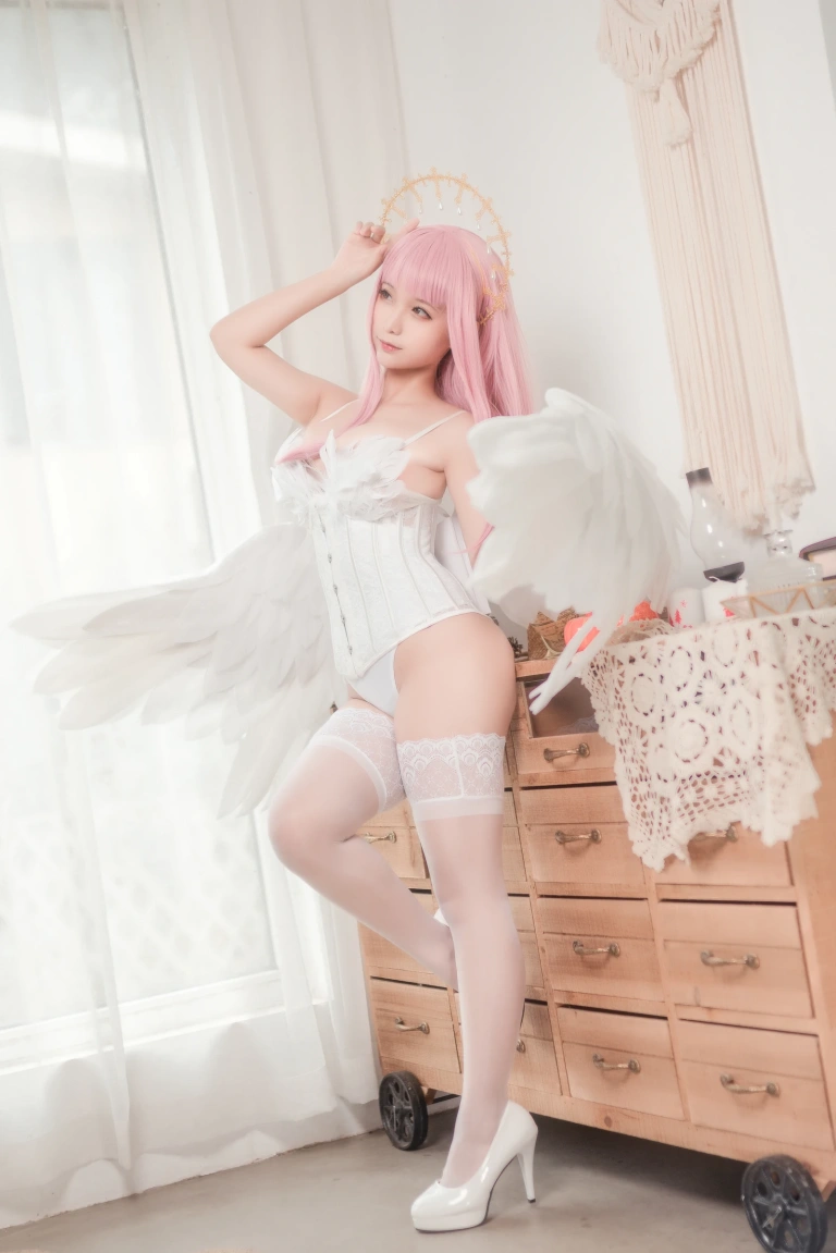 蠢沫沫《沫沫真爱版 光天使》主题写真：45张全套美图