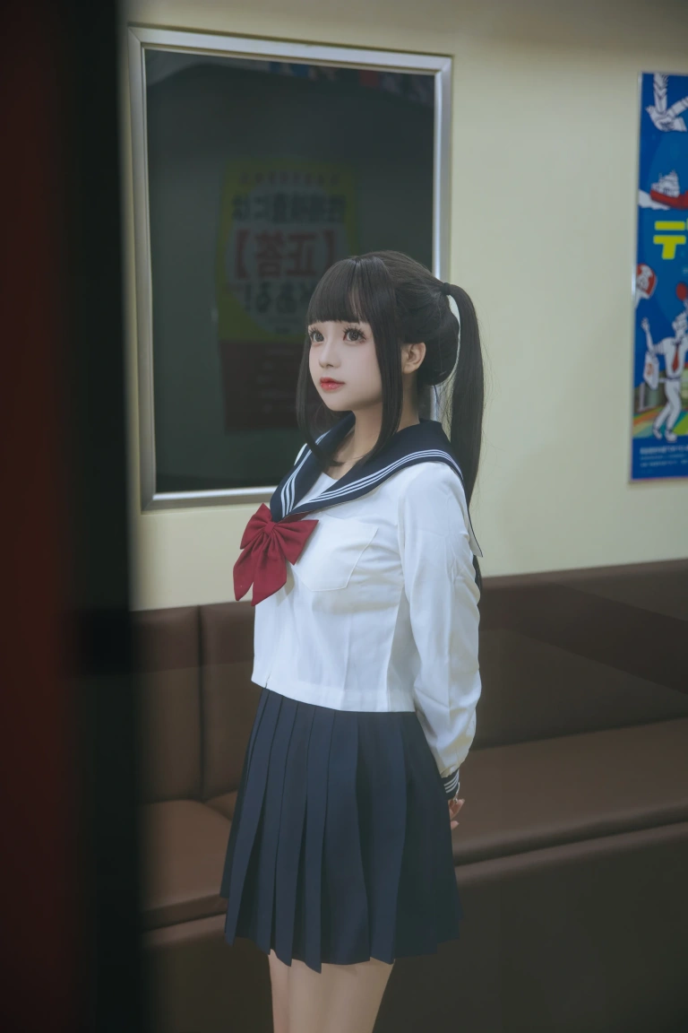 日奈娇(椎名莜)《列车JK》主题写真：140张全套美图