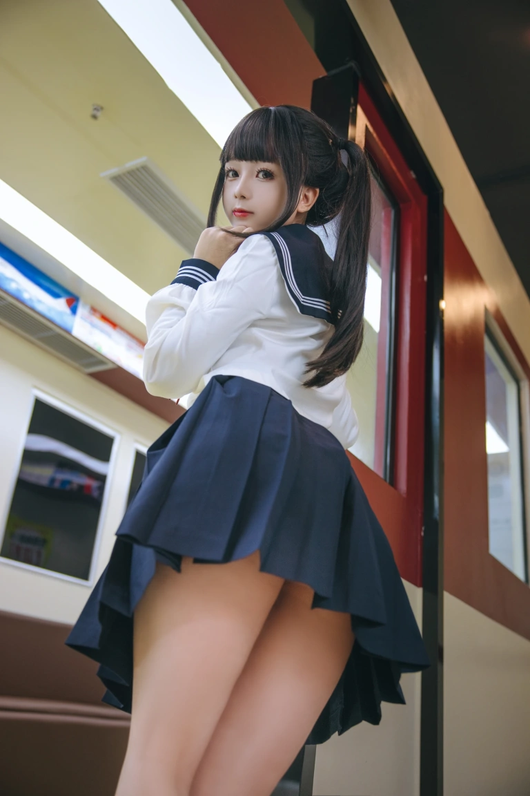 日奈娇(椎名莜)《列车JK》主题写真：140张全套美图