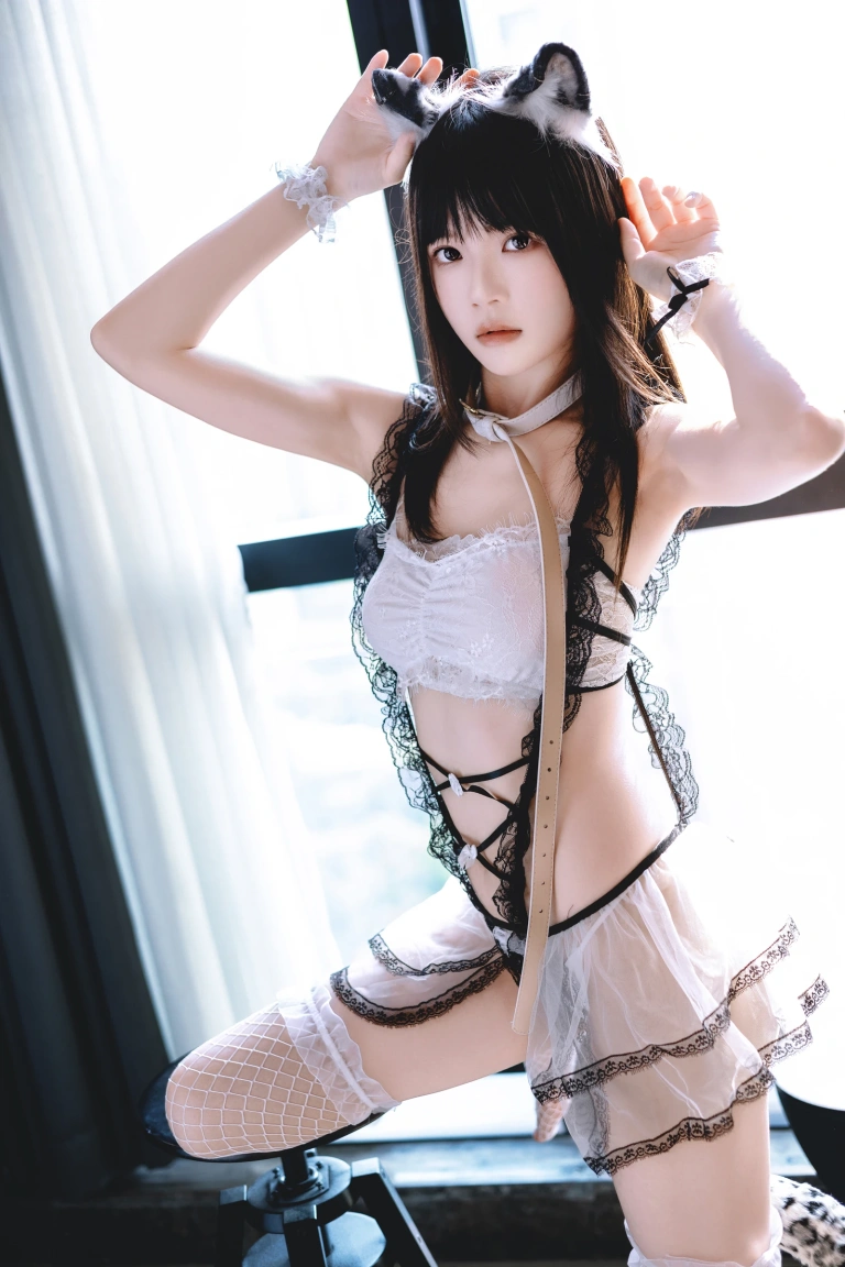 桜桃喵《拥豹》主题写真：69张全套美图，含1个视频