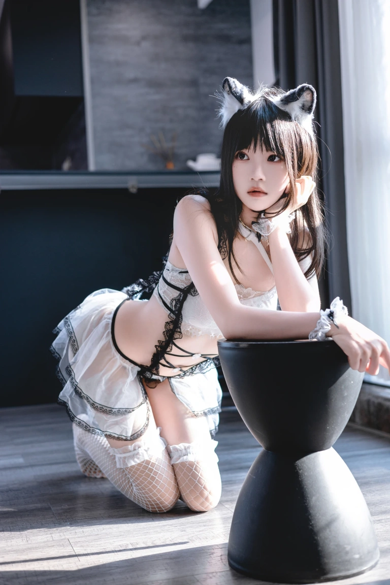 桜桃喵《拥豹》主题写真：69张全套美图，含1个视频