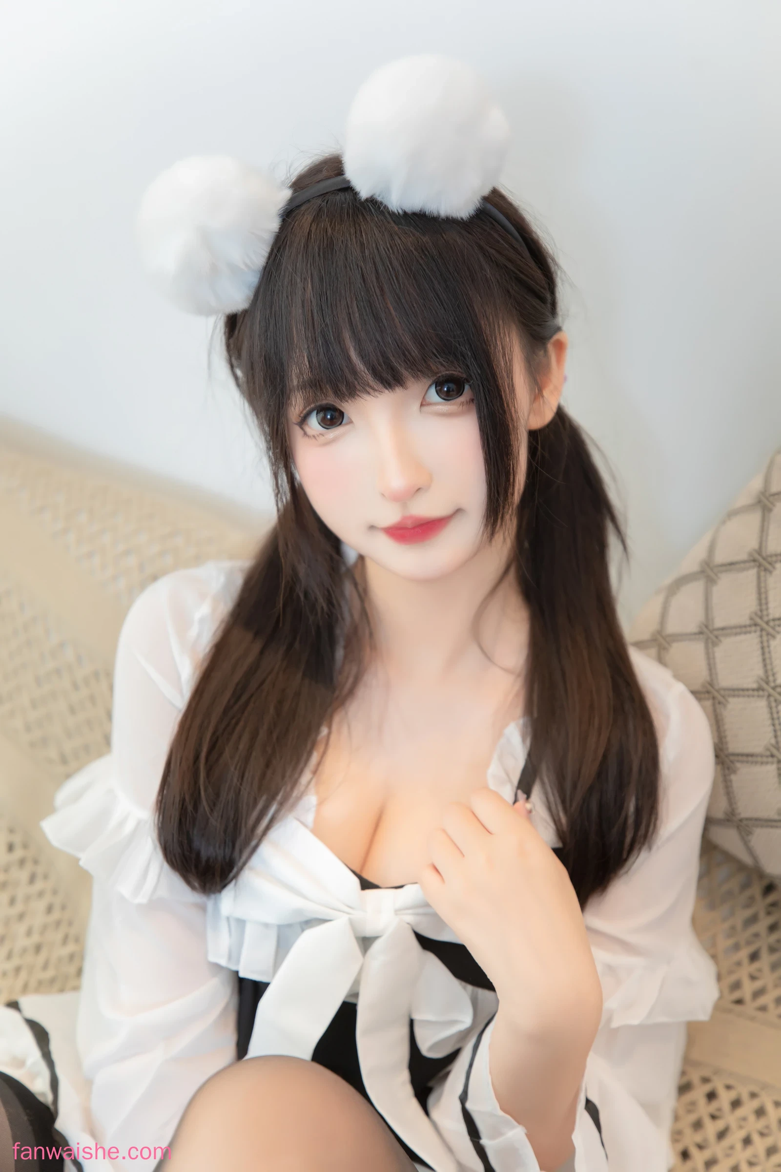 神楽坂真冬 神楽坂真冬 NO.159 - 第五季 序号22：《熊猫女仆》