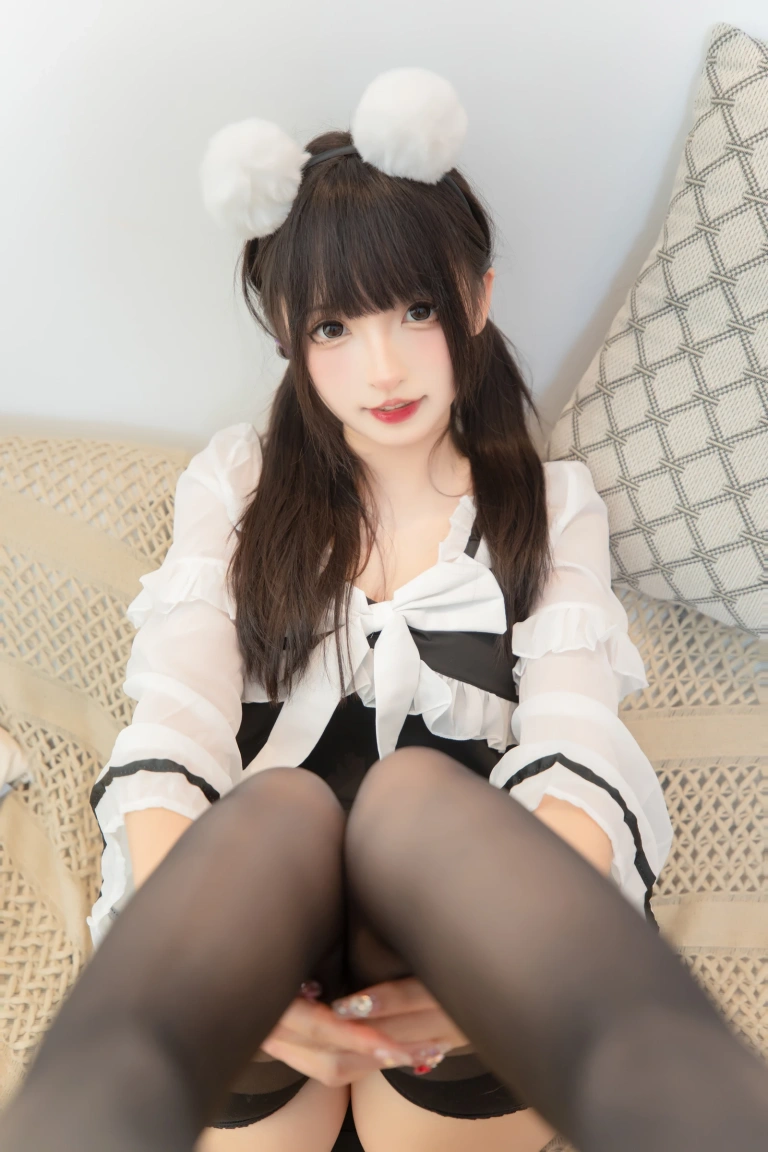 神楽坂真冬《第五季 序号22：《熊猫女仆》》主题写真：75张全套美图，含2个视频