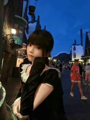 桜桃喵《灰丝》主题写真：14张全套美图