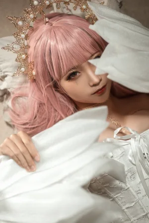 蠢沫沫《沫沫真爱版 圣天使》主题写真：40张全套美图
