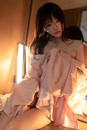 桜桃喵《拢花》主题写真：23张全套美图