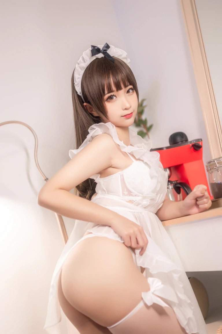 蠢沫沫《沫沫真爱版 内衣围裙》主题写真：40张全套美图