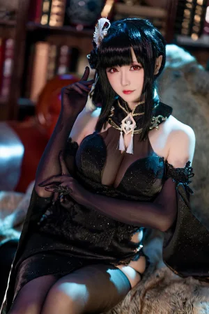 星之迟迟《《Darling》 镇海 奇奢华苑》主题写真：85张全套美图，含1个视频