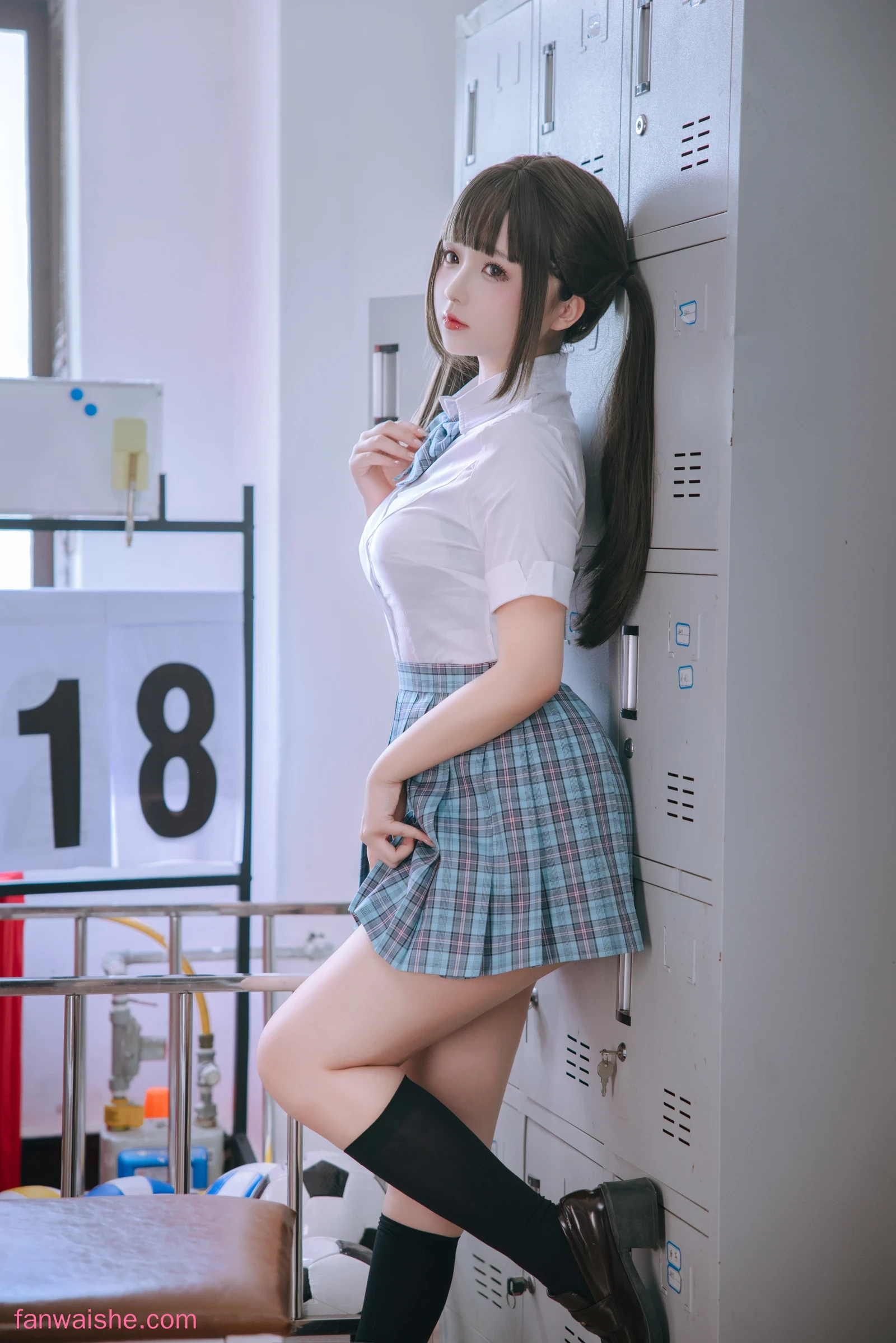 日奈娇(椎名莜) 日奈娇(椎名莜) NO.165 - 更衣室