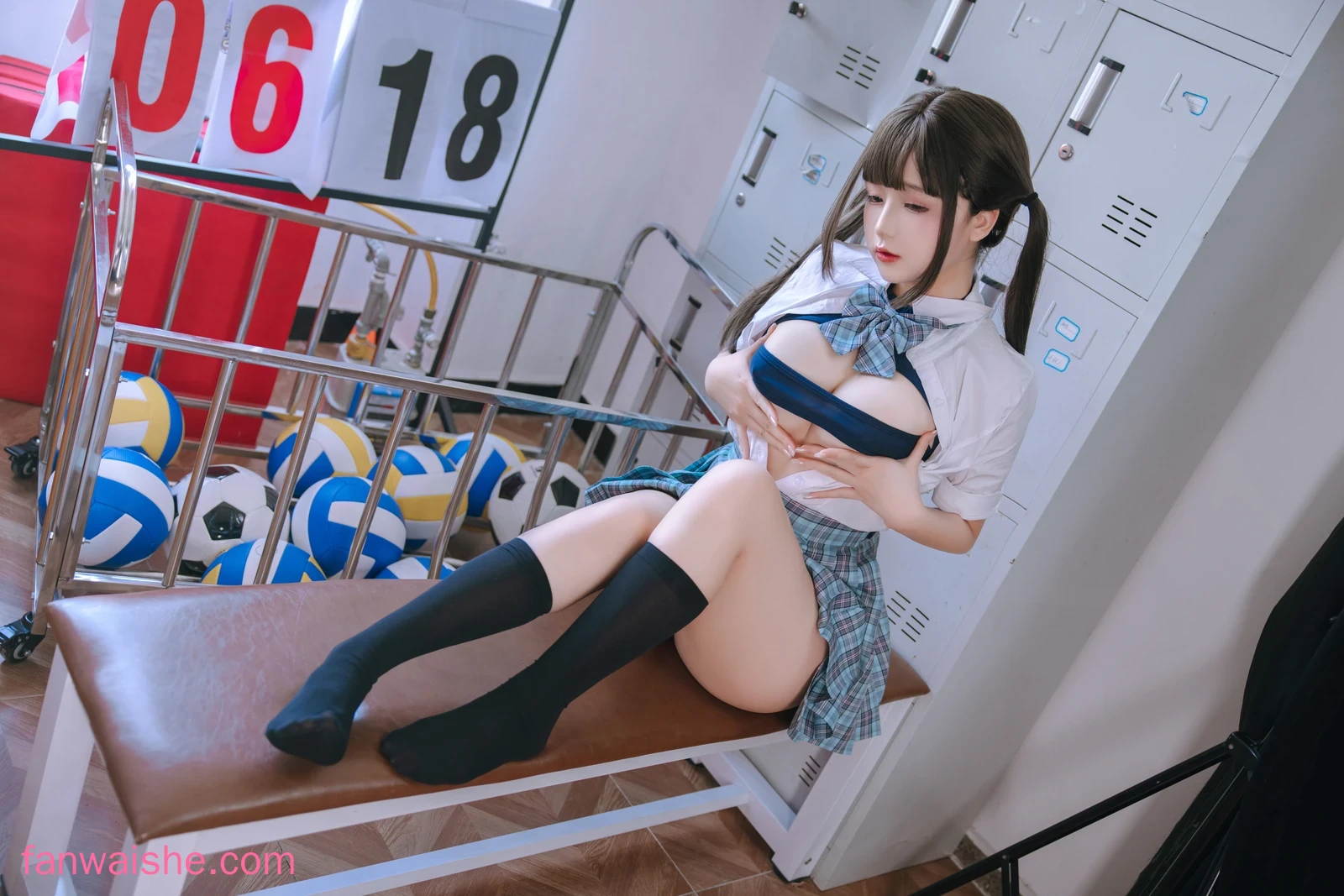 日奈娇(椎名莜) 日奈娇(椎名莜) NO.165 - 更衣室