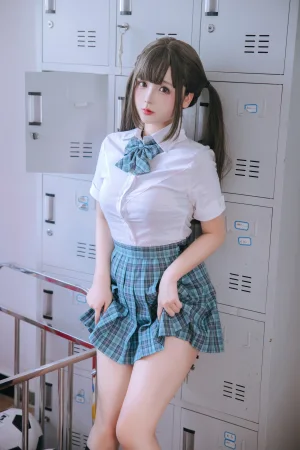 日奈娇(椎名莜)《更衣室》主题写真：195张全套美图
