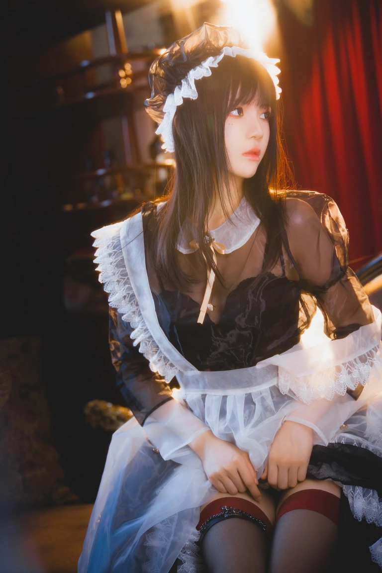 桜桃喵《2023年12月 透明女仆》主题写真：46张全套美图，含2个视频