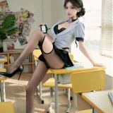 过期米线线喵《涩涩学姐》主题写真：55张全套美图