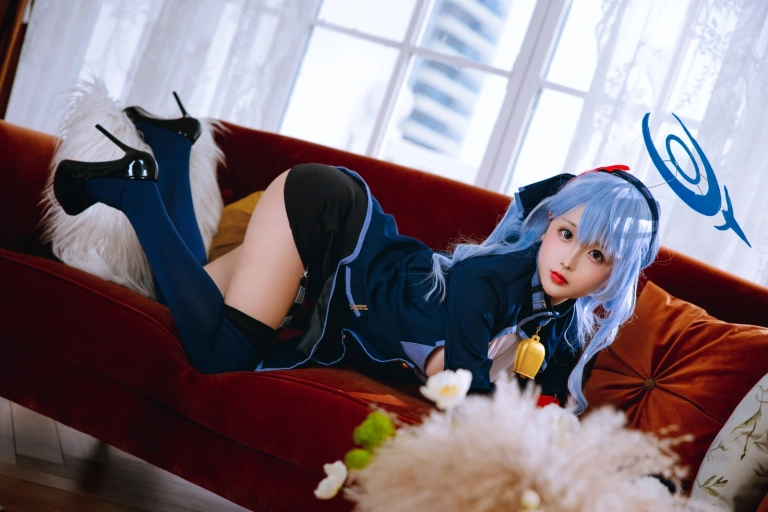 日奈娇(椎名莜)《天雨亚子》主题写真：107张全套美图