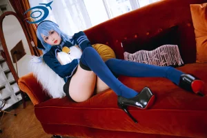 日奈娇(椎名莜)《天雨亚子》主题写真：107张全套美图