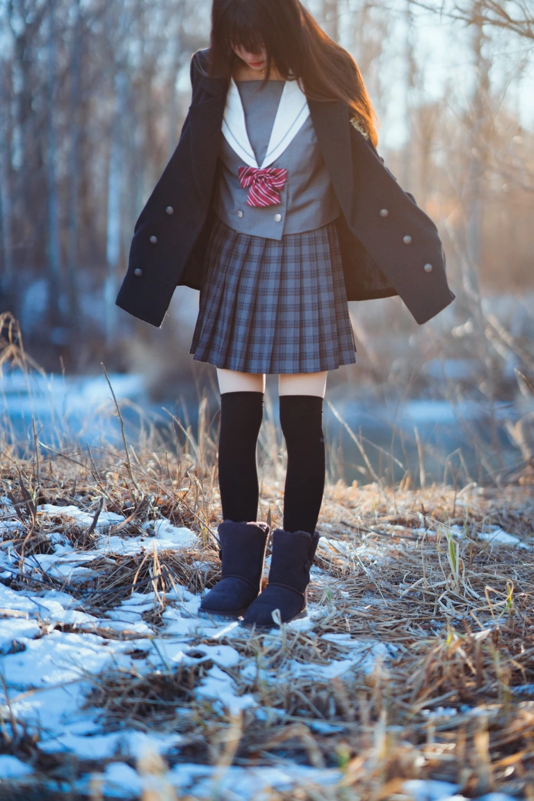 桜桃喵《2023年12月 融雪》主题写真：14张全套美图