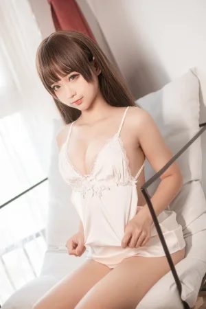 蠢沫沫《沫沫真爱版 日常睡裙》主题写真：40张全套美图