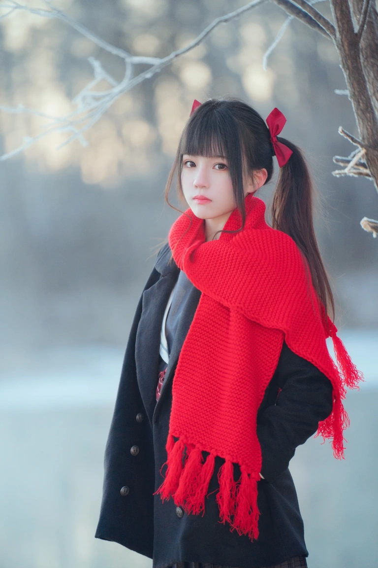 桜桃喵《2023年12月 雾凇》主题写真：10张全套美图