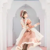 蠢沫沫《沫沫真爱版 纱-室外女仆》主题写真：40张全套美图
