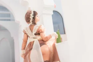 蠢沫沫《沫沫真爱版 纱-室外女仆》主题写真：40张全套美图