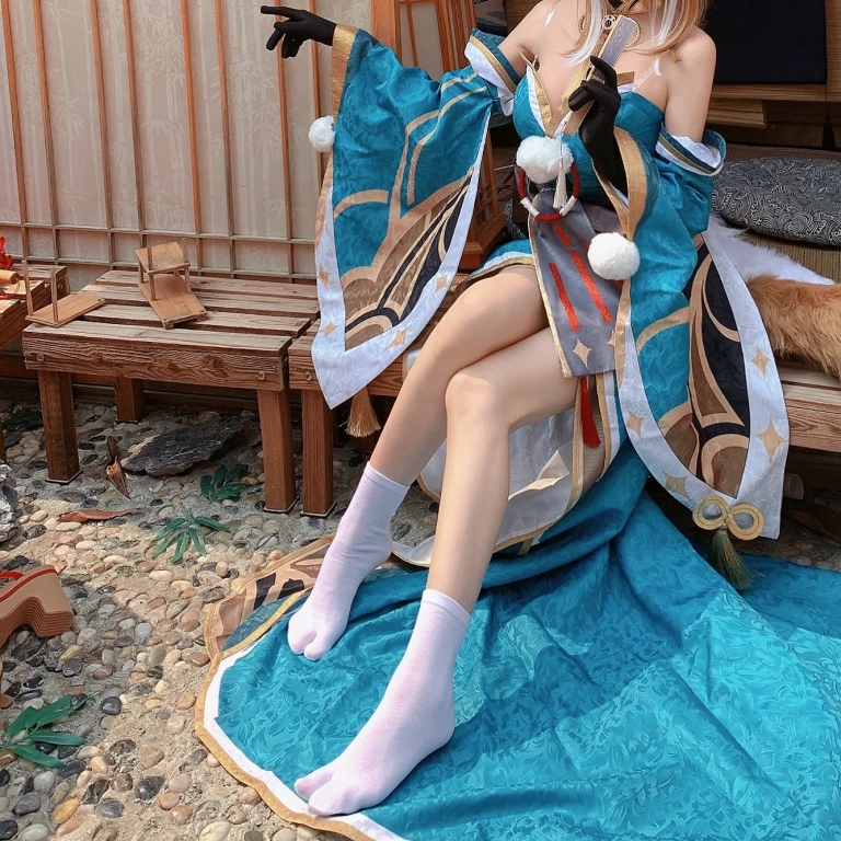 桜桃喵《2023年12月 希娜小姐》主题写真：46张全套美图，含2个视频