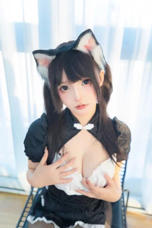 神楽坂真冬《第五季 序号30：《猫猫女仆》》主题写真：75张全套美图，含2个视频