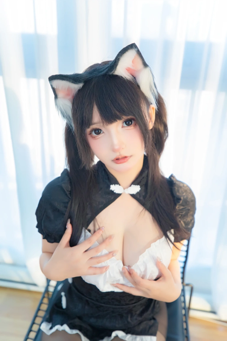 神楽坂真冬《第五季 序号30：《猫猫女仆》》主题写真：75张全套美图，含2个视频